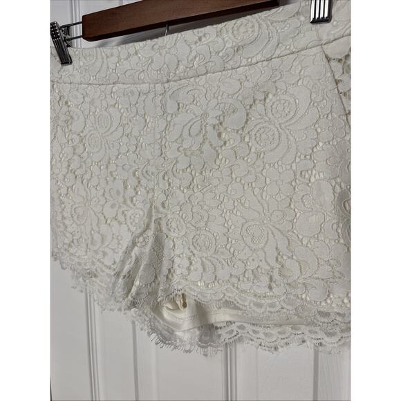 Express Women's 2 White Lace Lined Shorts Summer Spring BOHO Feminine Fairy - Picture 2 of 8